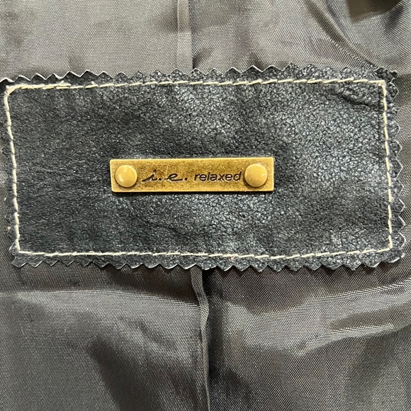 i.e. Relaxed Moto Suede Leather Zip-Up Jacket Distressed Black M (Macy's) - Picture 4 of 10